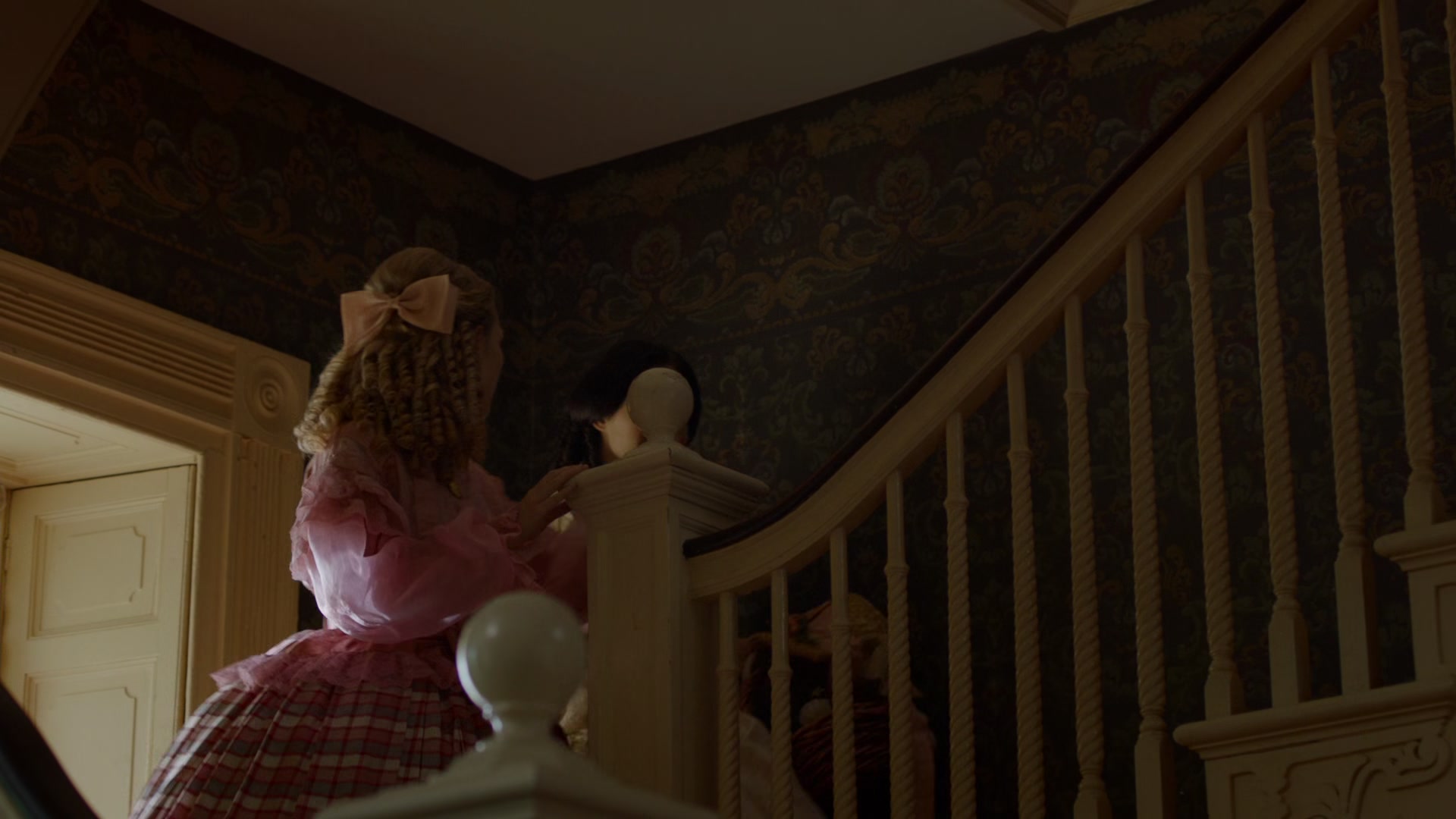 MercyStreet_S01E01_The_New_Nurse_1080p_BluRay_ASRO_005899.jpg