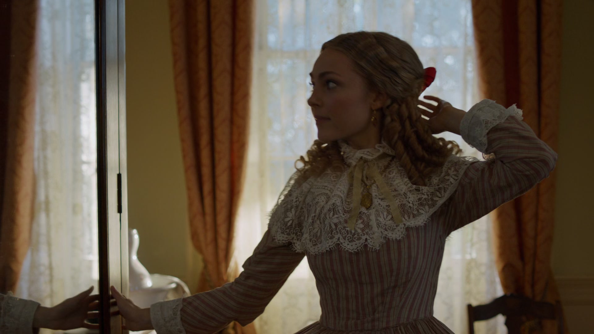 MercyStreet_S01E02_The_Haversack_1080p_BluRay_ASRO_006065.jpg