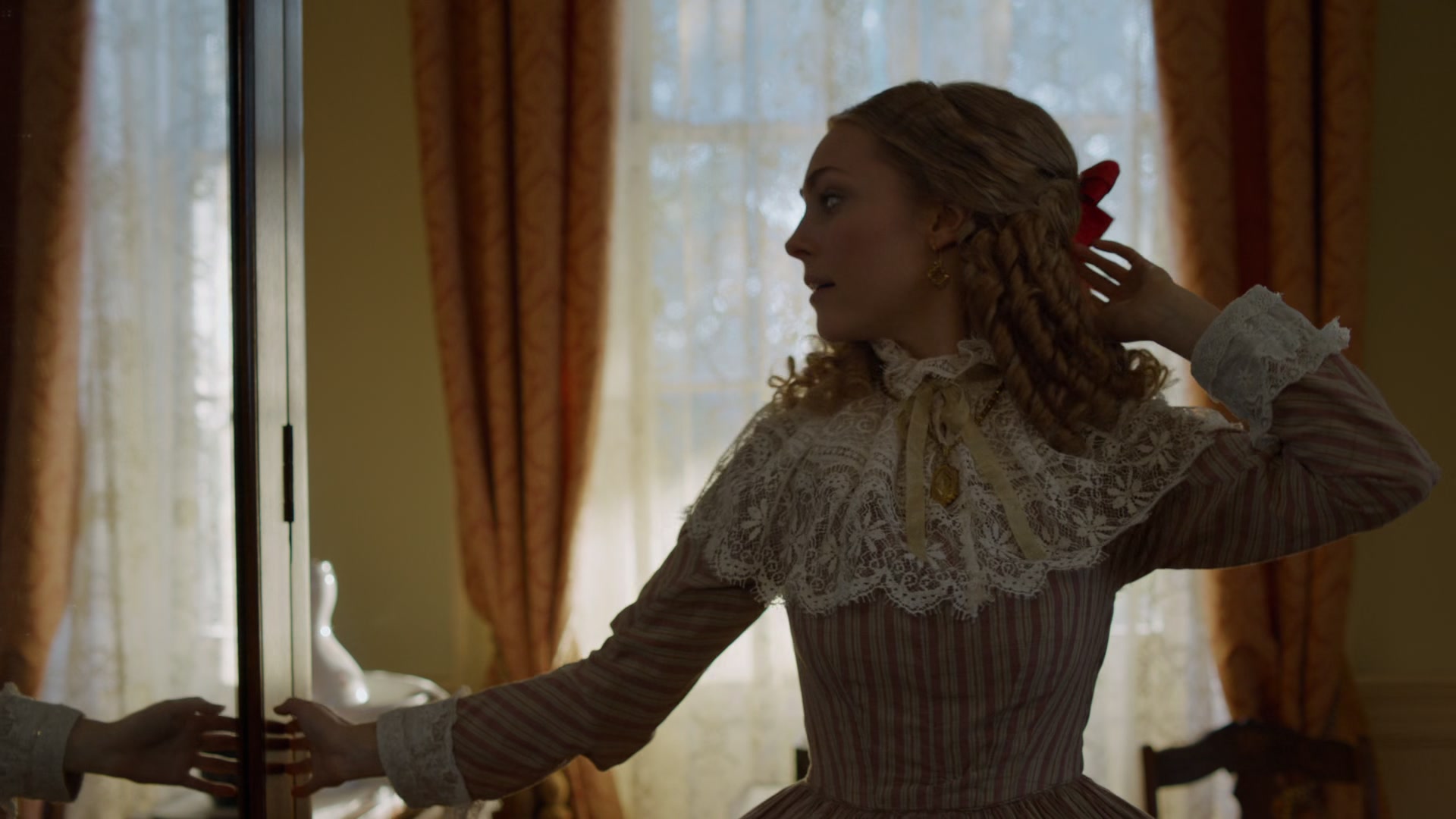 MercyStreet_S01E02_The_Haversack_1080p_BluRay_ASRO_006067.jpg