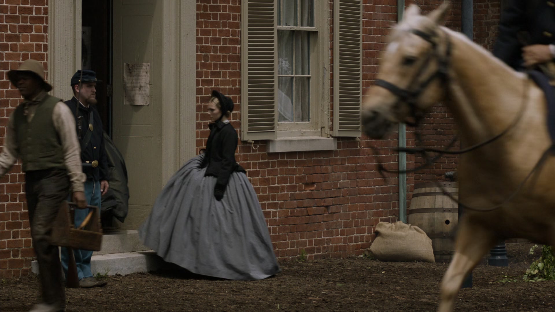 MercyStreet_S01E06_The_Diabolical_Plot_1080p_BluRay_ASRO_002201.jpg MercyStreet_S01E06_The_Diabolical_Plot_1080p_BluRay_ASRO_002201.jpg