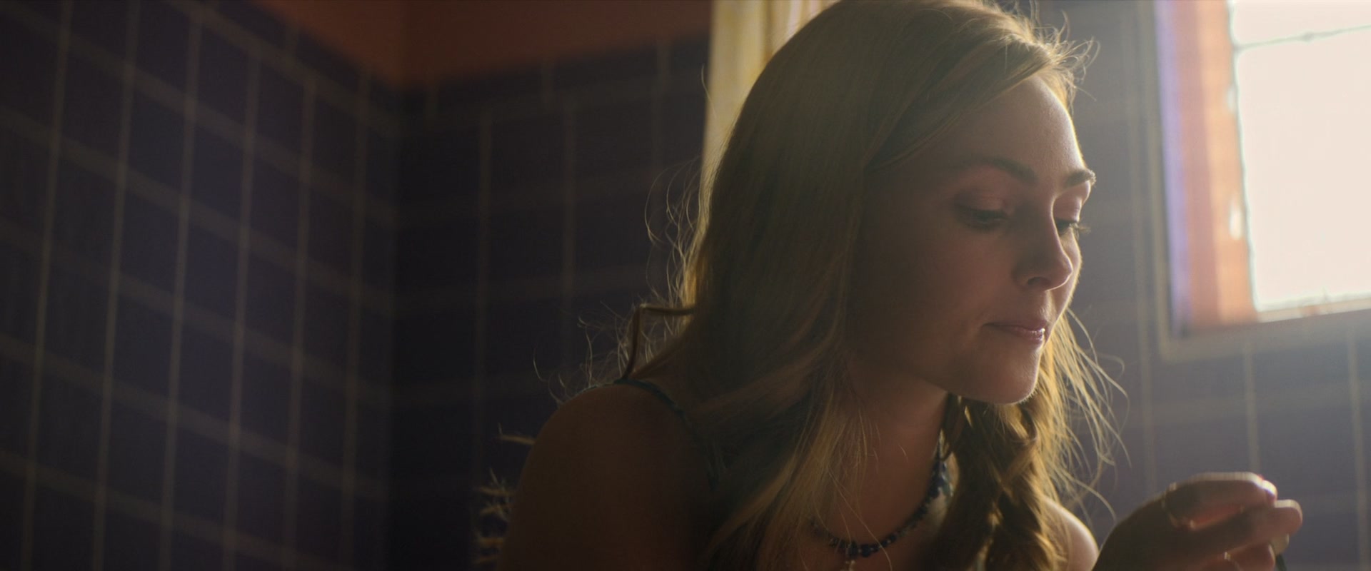 The_Act_S01E01_LaMaisonduBonReve_1080p_ASRO_001600.jpg