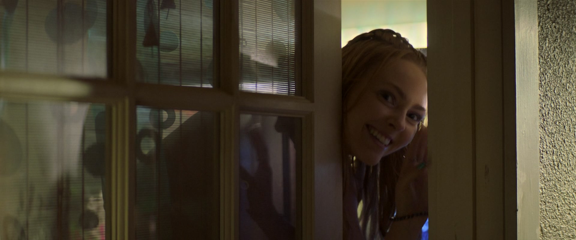 The_Act_S01E02_Teeth_1080p_ASRO_002323.jpg