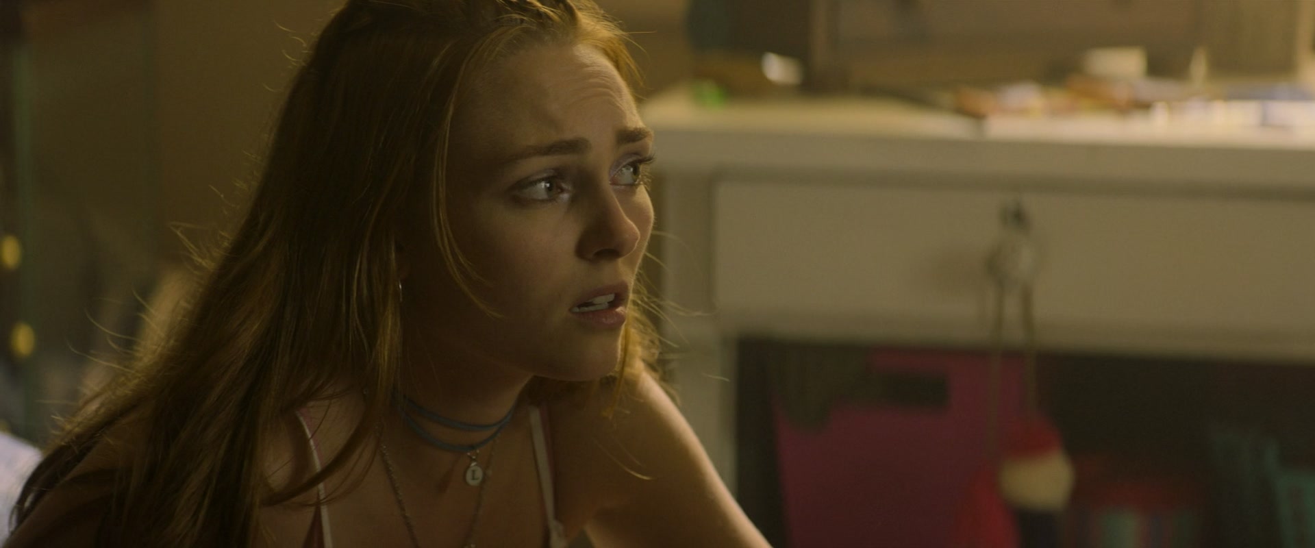The_Act_S01E02_Teeth_1080p_ASRO_002619.jpg