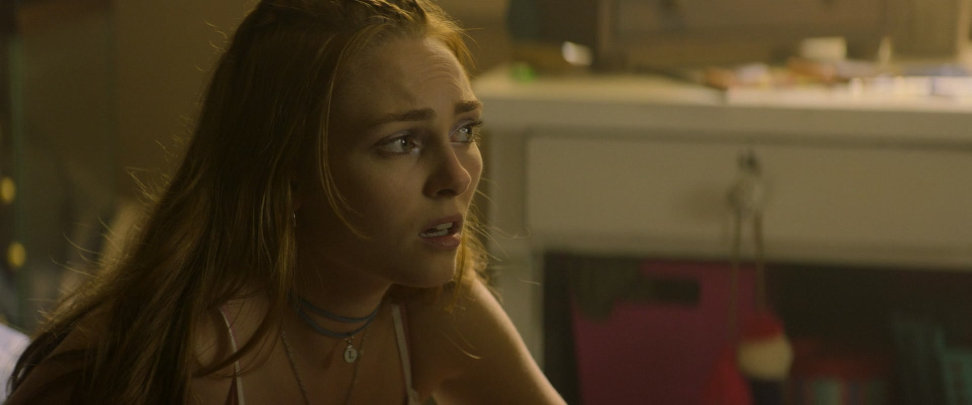 The_Act_S01E02_Teeth_1080p_ASRO_002620.jpg