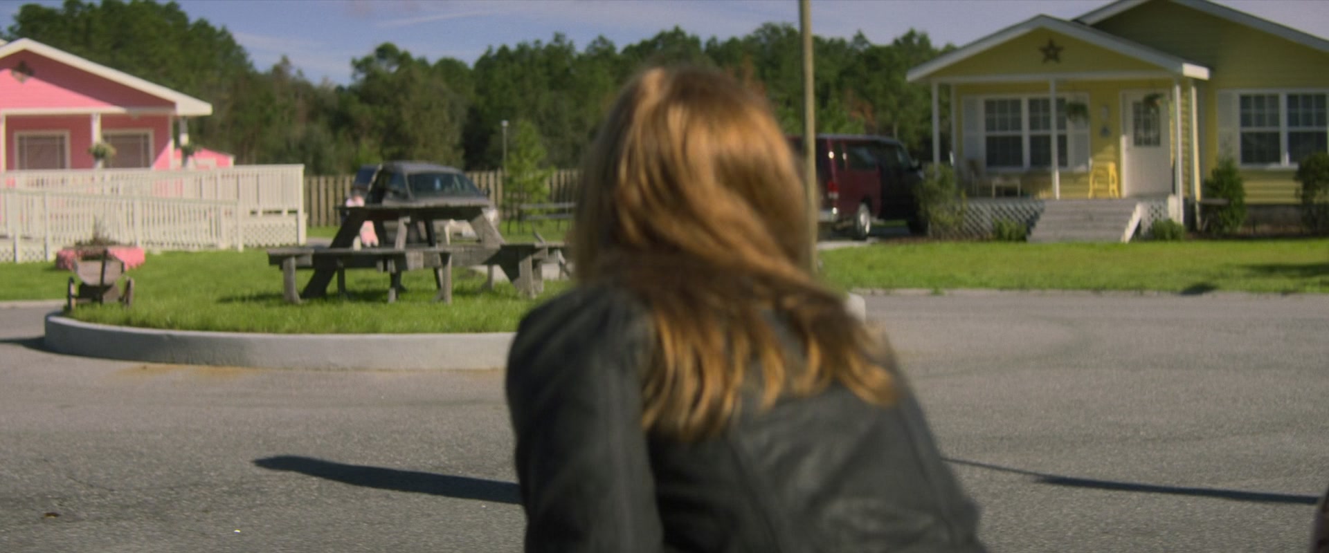 The_Act_S01E04_Stay_Inside_1080p_ASRO_003316.jpg
