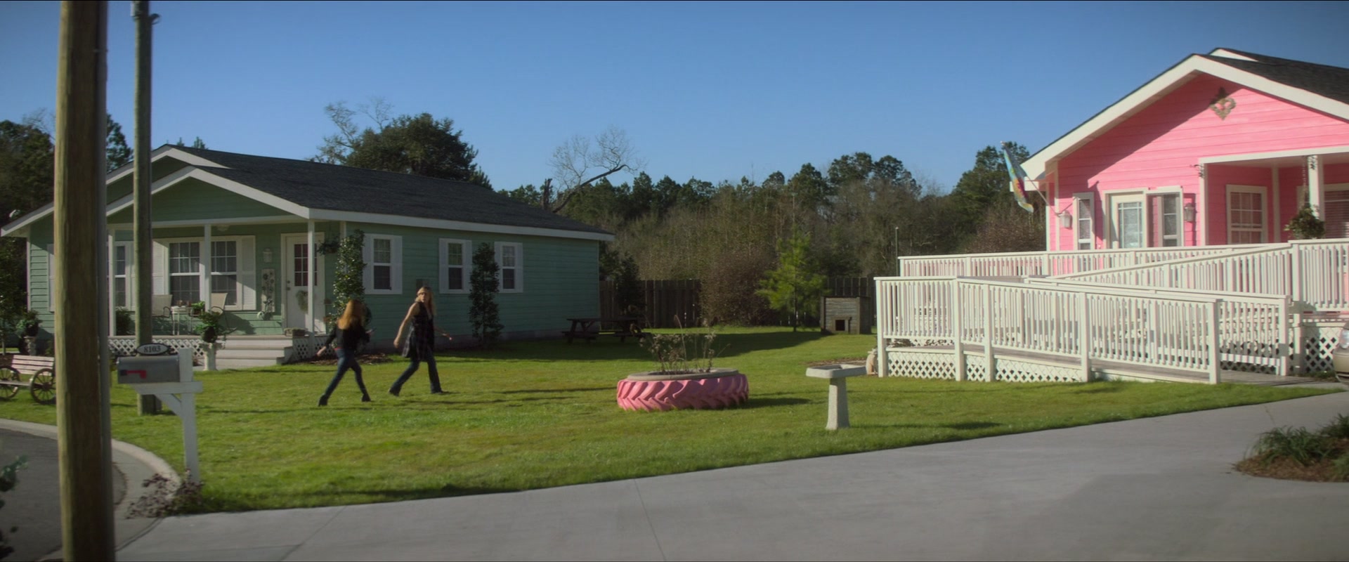 The_Act_S01E07_Bonnie_Clyde_1080p_ASRO_002894.jpg