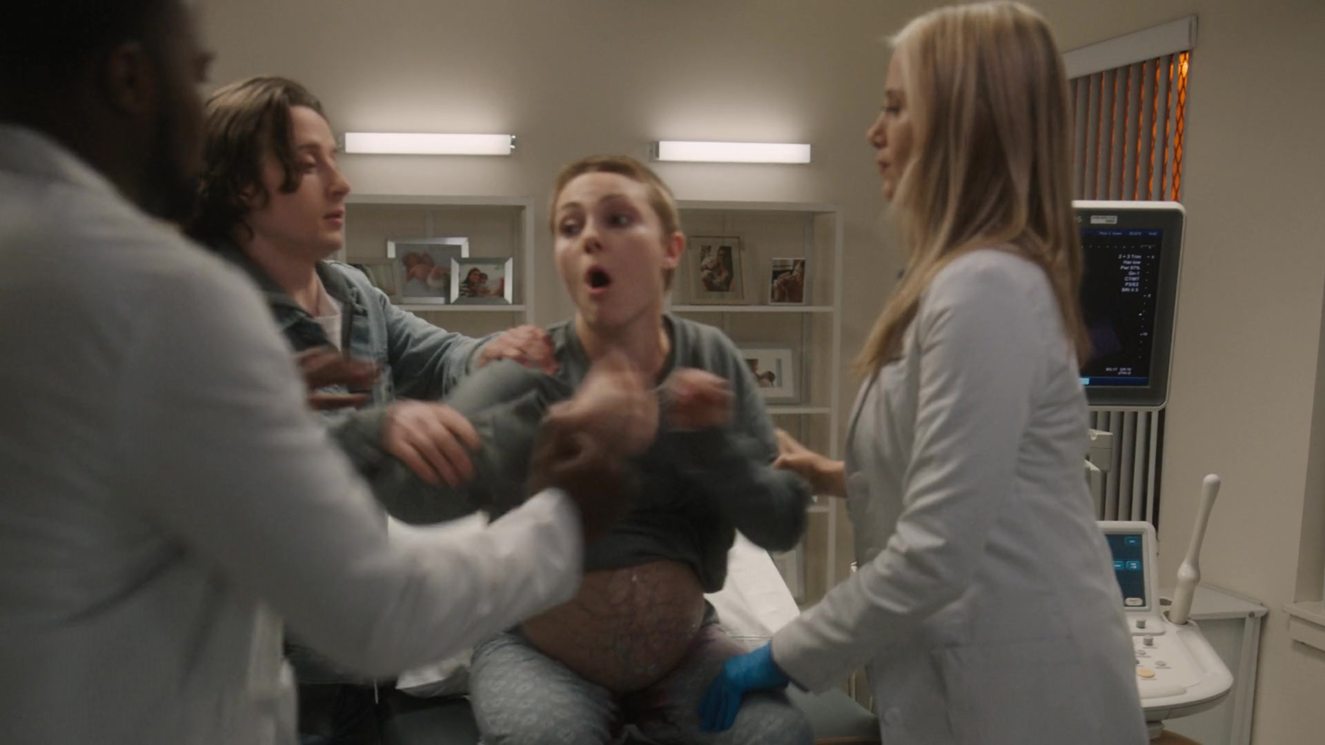 The_Expecting_S01E08_1080p_ASRO_000177.jpg