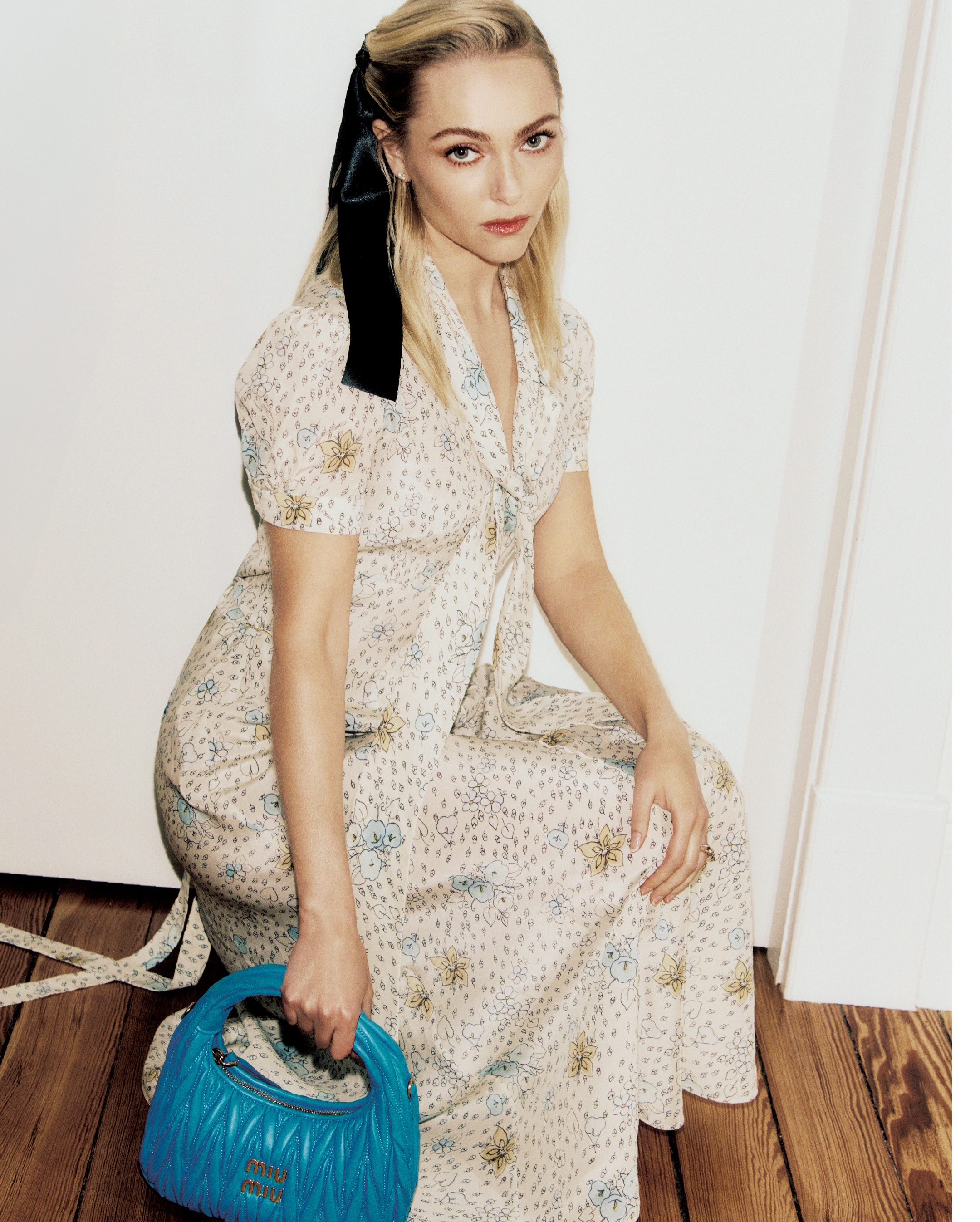 annasophiarobb_miumiuselectset_28129.jpg annasophiarobb_miumiuselectset_28129.jpg
