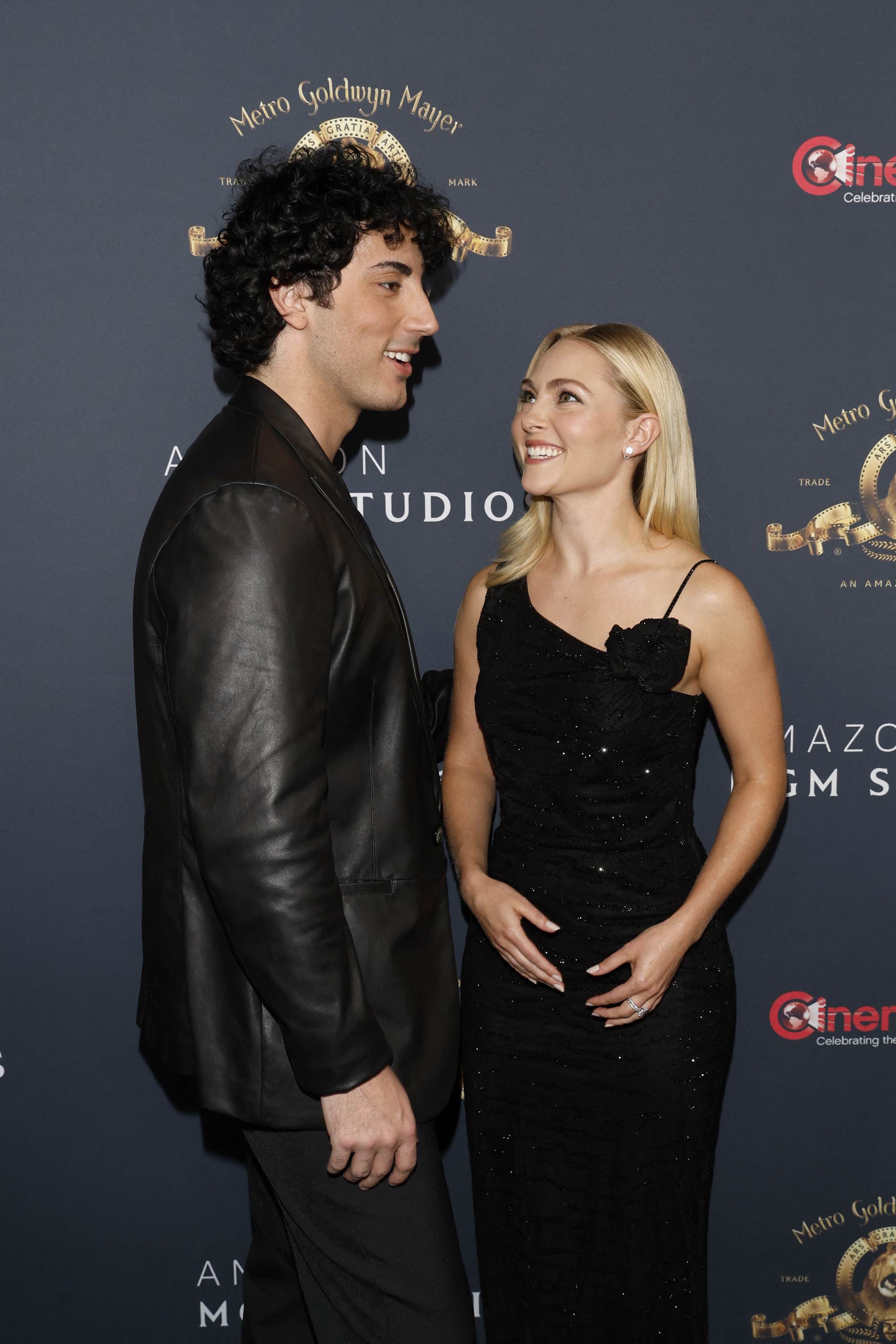 annasophiarobbonline_cinemacon26_282529.jpg
