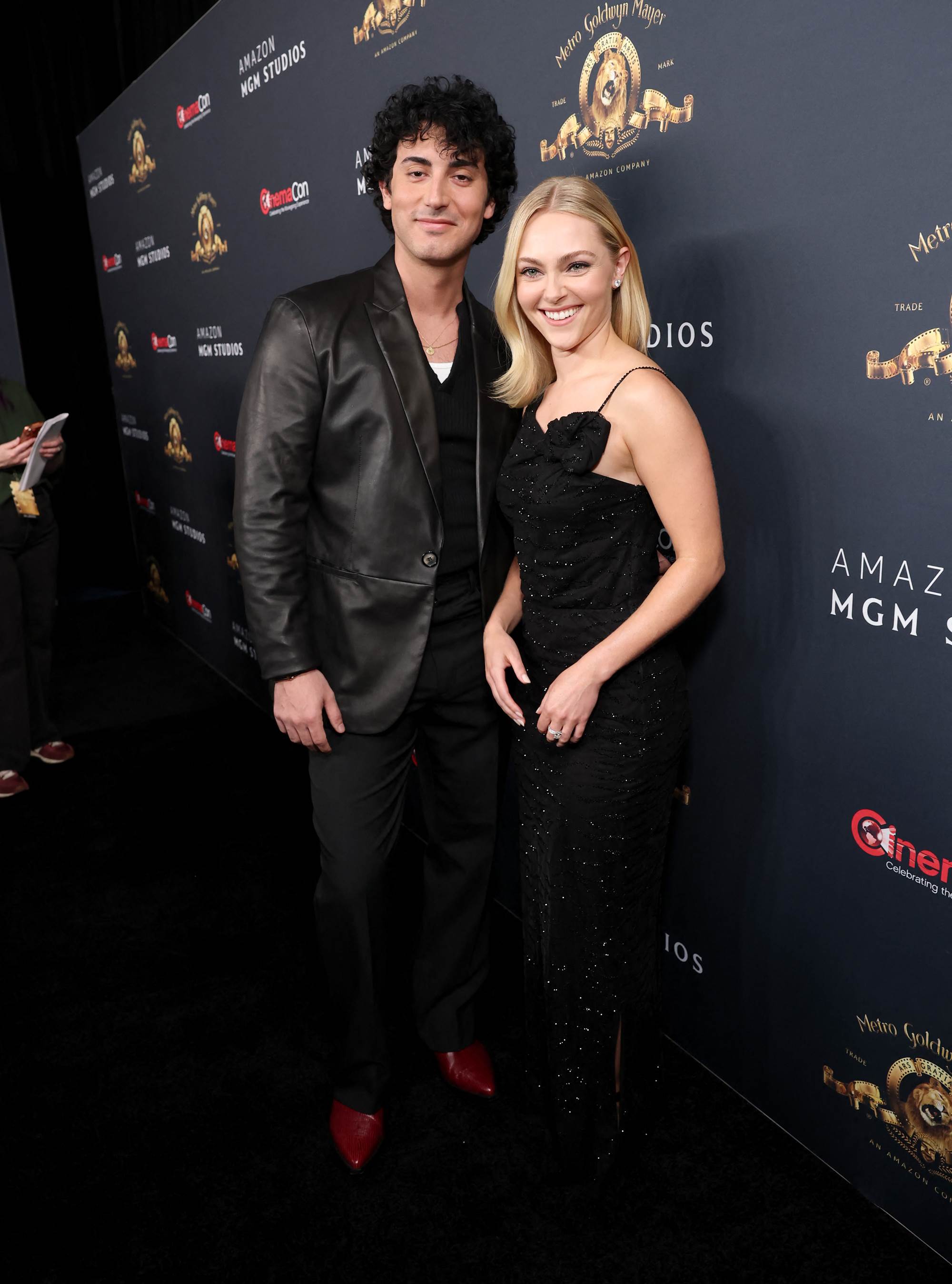 annasophiarobbonline_cinemacon26_282929.jpg