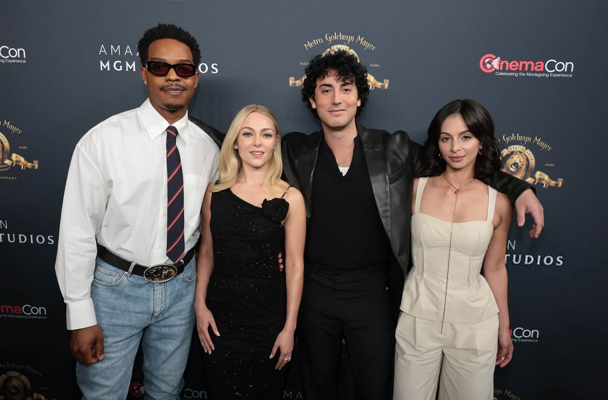 annasophiarobbonline_cinemacon26_284129.jpg