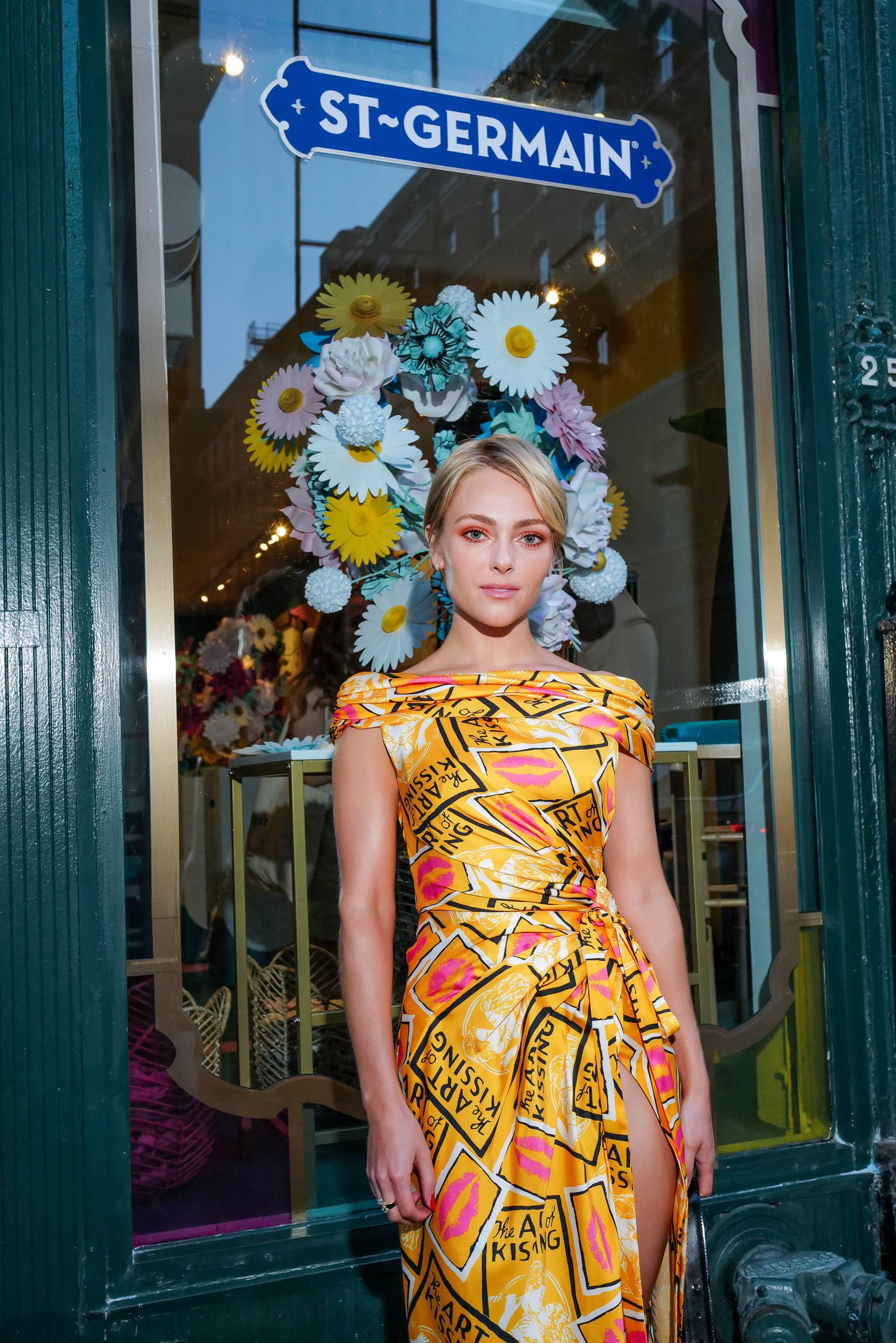 annasophiarobbonline_germainpopuplaunch_281229.jpg annasophiarobbonline_germainpopuplaunch_281229.jpg