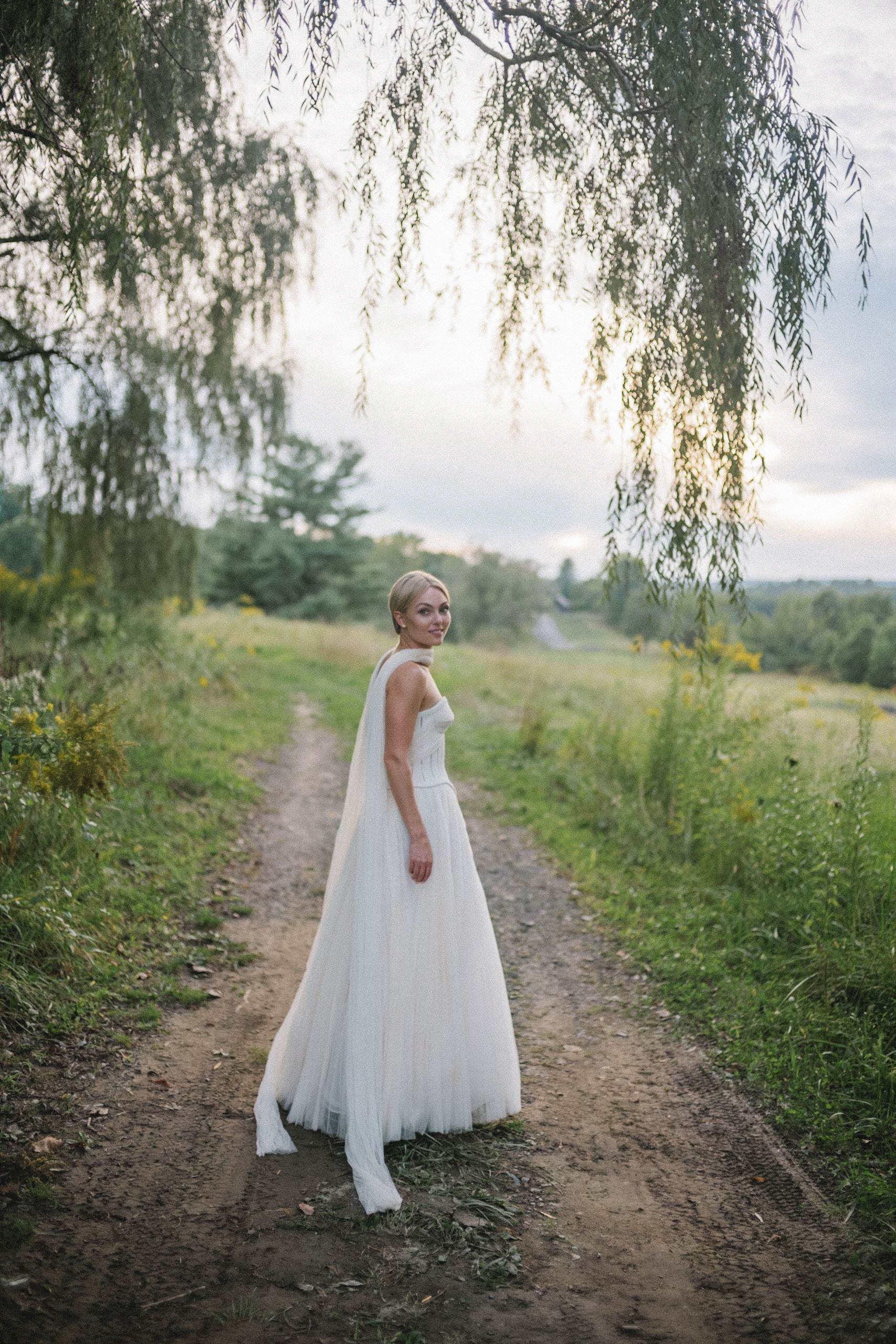 annasophiarobbonline_weddingvogue22_281029.jpg