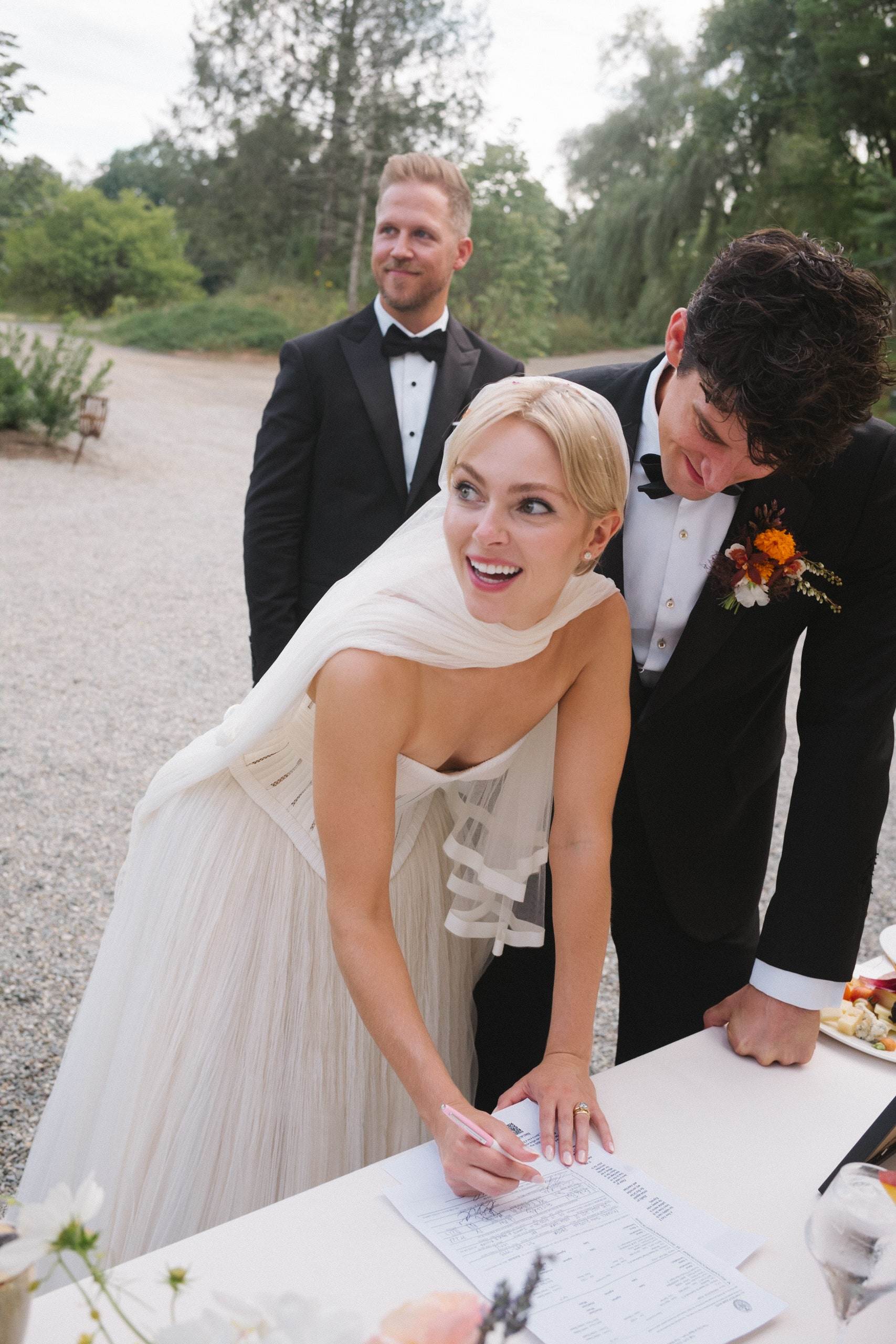 annasophiarobbonline_weddingvogue22_28229.jpg