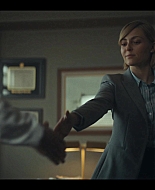 Dr_Death_S01E05_The_and_in_the_Bed_1080p_ASRO_001223.jpg