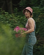 Grosse_Pointe_Garden_Society_S01E01_1080p_ASRO_000342.jpg