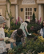 Grosse_Pointe_Garden_Society_S01E02_1080p_ASRO_001137.jpg