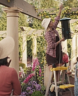 Grosse_Pointe_Garden_Society_S01E05_1080p_ASRO_000887.jpg