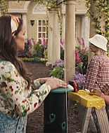 Grosse_Pointe_Garden_Society_S01E05_1080p_ASRO_001040.jpg