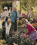 Grosse_Pointe_Garden_Society_S01E06_1080p_ASRO_005404.jpg