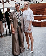 annasophiarobbonline_Cfdavogueamerica250event_outside_28929.jpg