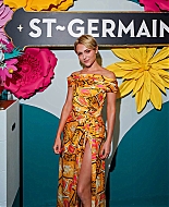annasophiarobbonline_germainpopuplaunch_281029.jpg