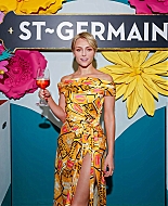 annasophiarobbonline_germainpopuplaunch_281129.jpg